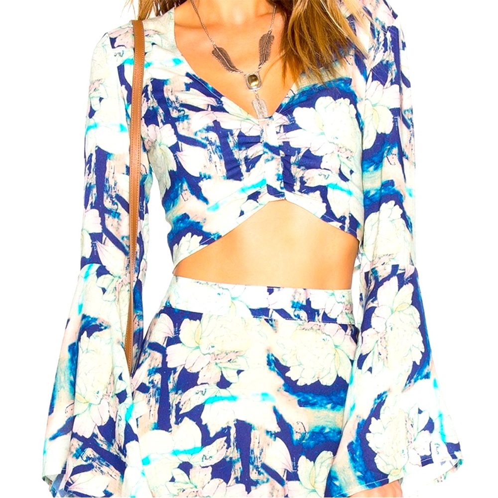 Flynn Skye | Crop Top | Mid - Long Boho sleeves Moonshine Blue | Size Xsmall